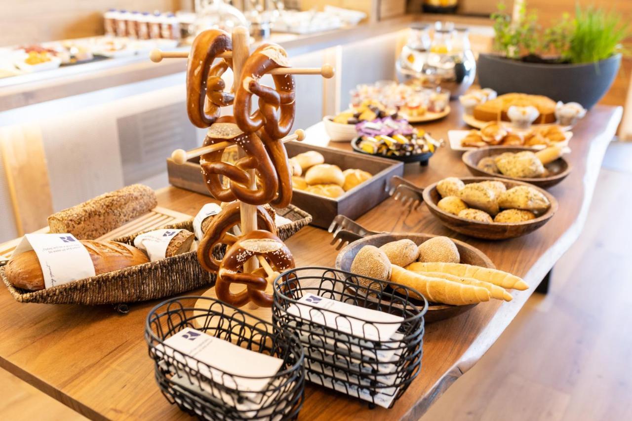 Das Reinisch Hotel - Near Vienna Airport Швехат Экстерьер фото