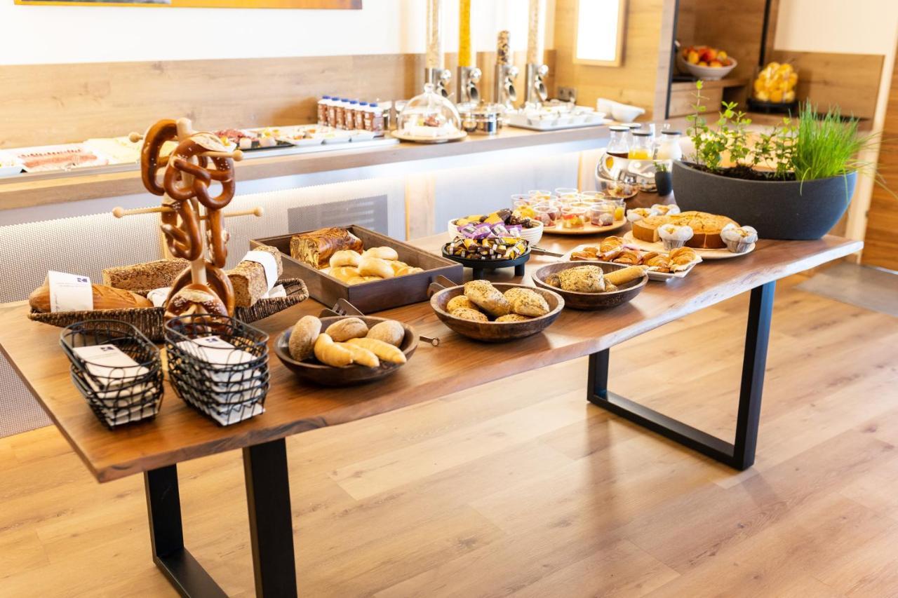 Das Reinisch Hotel - Near Vienna Airport Швехат Экстерьер фото