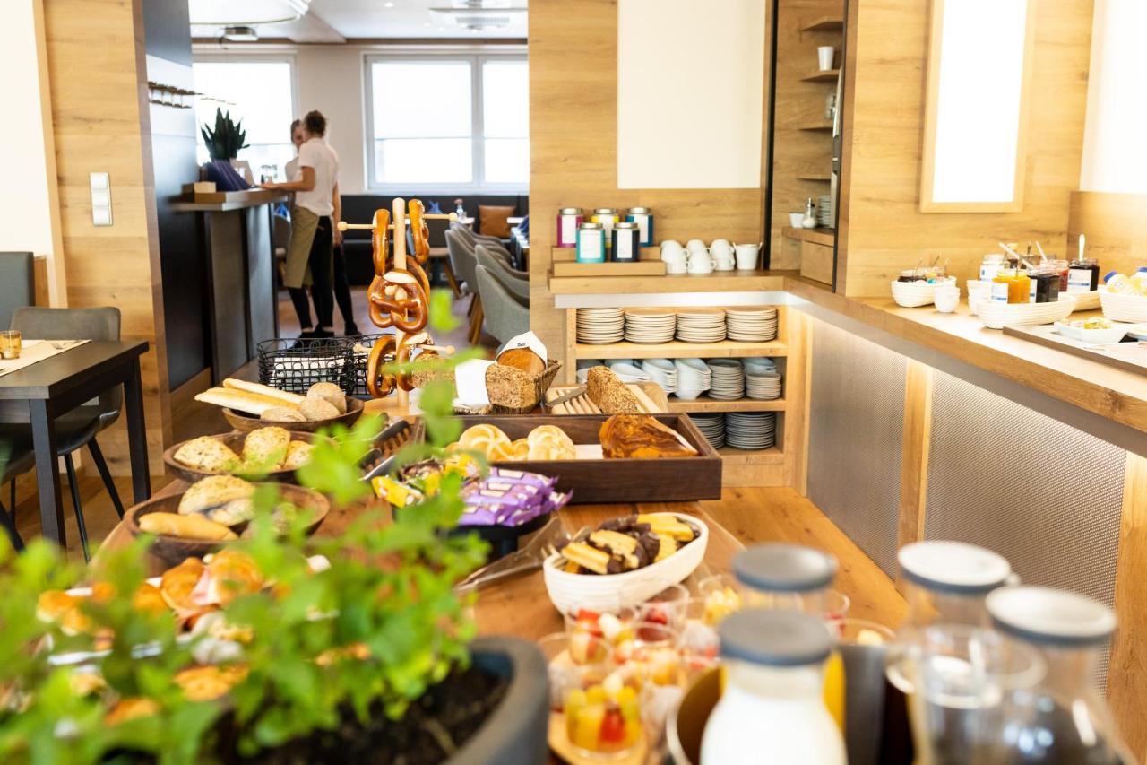 Das Reinisch Hotel - Near Vienna Airport Швехат Экстерьер фото