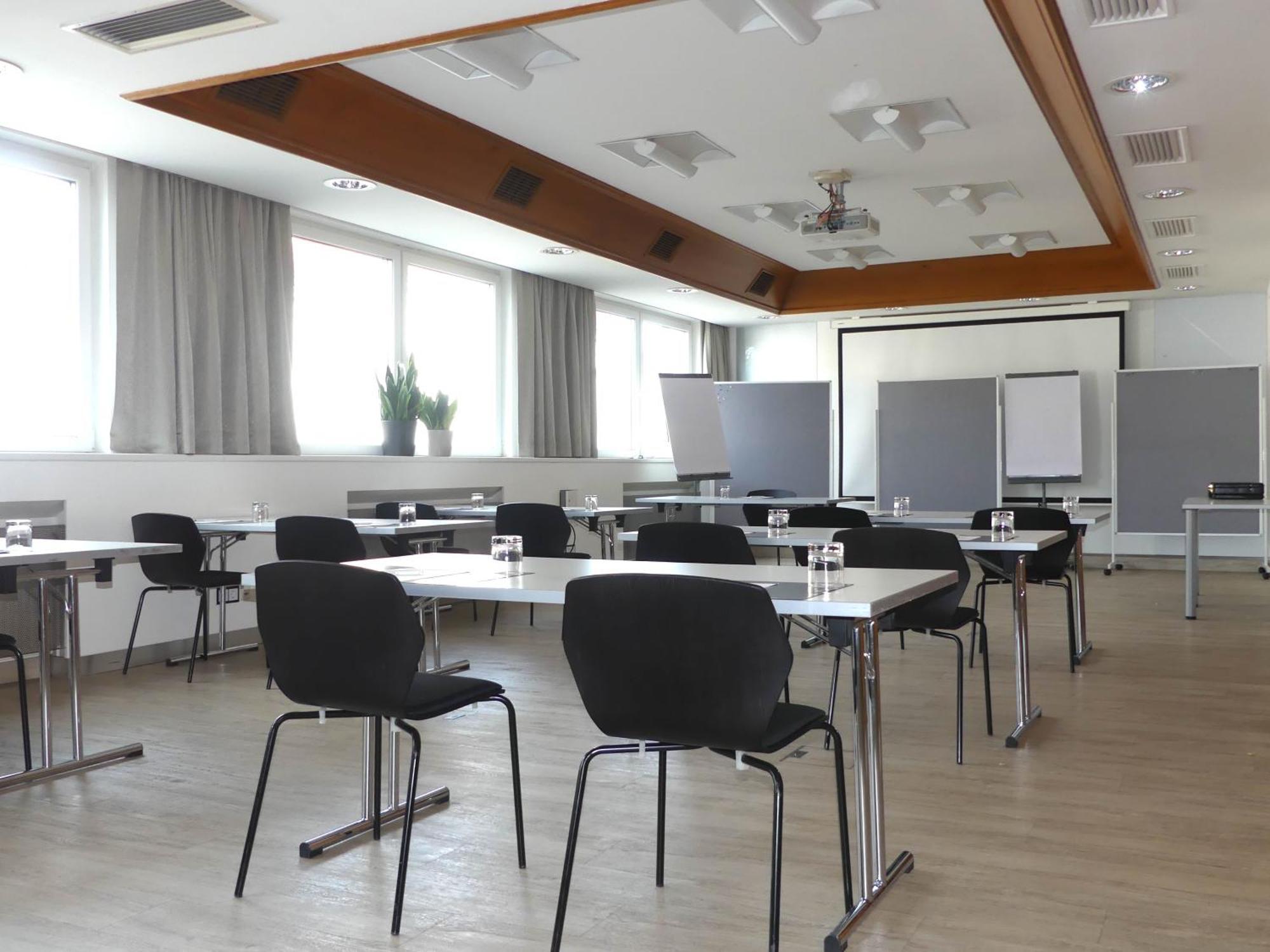 Das Reinisch Hotel - Near Vienna Airport Швехат Экстерьер фото