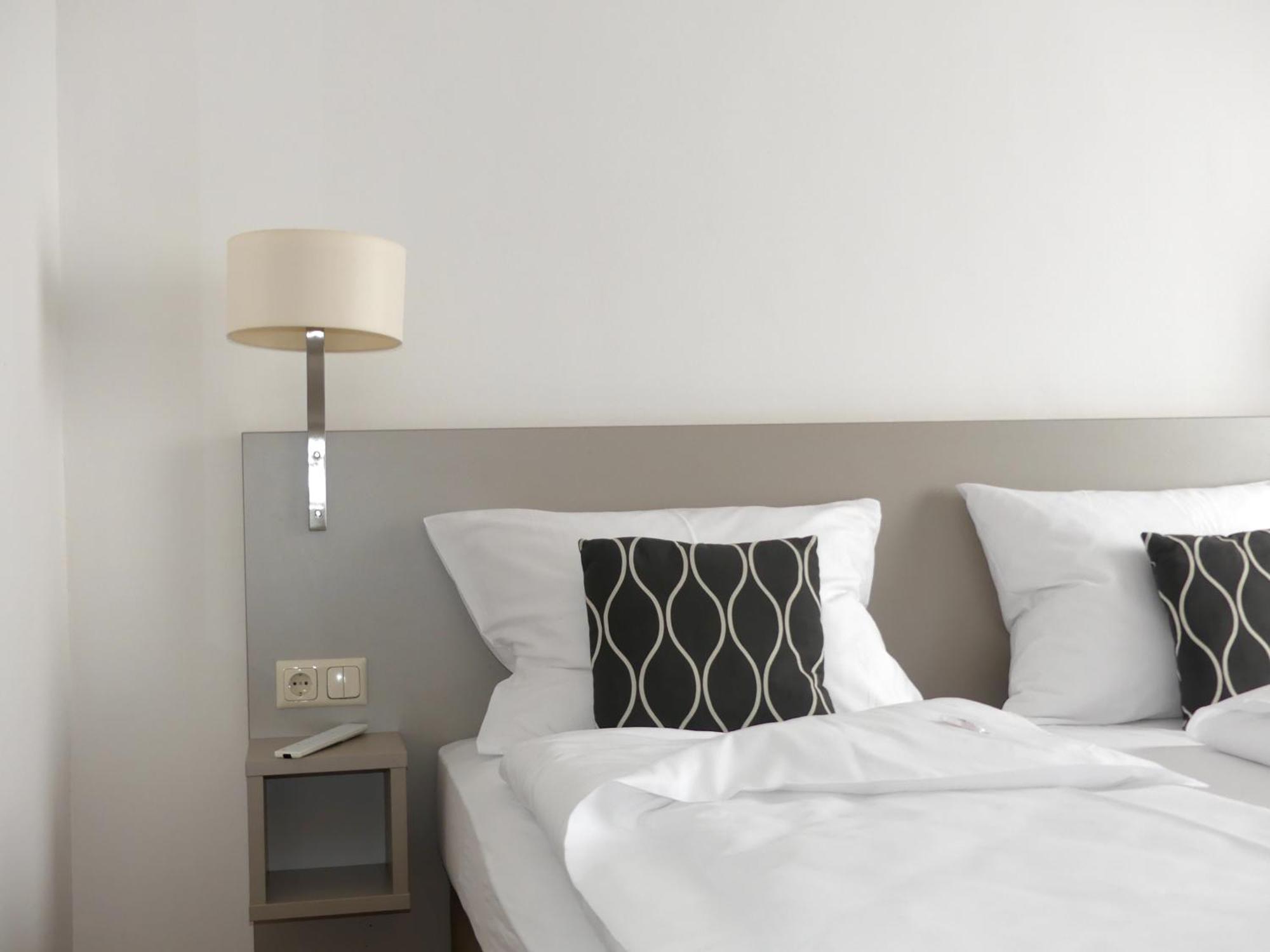 Das Reinisch Hotel - Near Vienna Airport Швехат Экстерьер фото